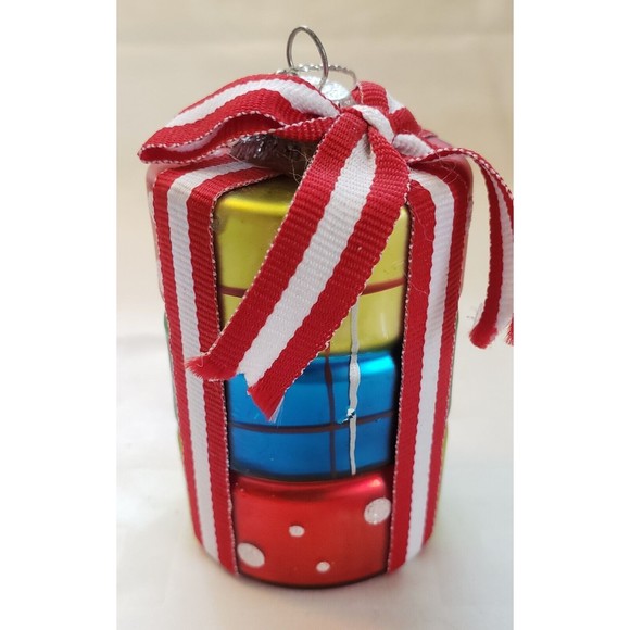 JS Stack Of Gifts Presents Boxes Glass Christmas Ornament - Picture 4 of 7